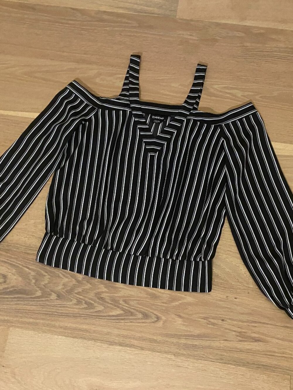 Bebe Black and White Striped Cold Shoulder V-Neck Top Size XL